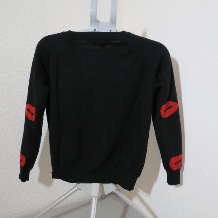 🖤 Pull noir à motifs lèvres rouges – Taille 1 - photo numéro 6