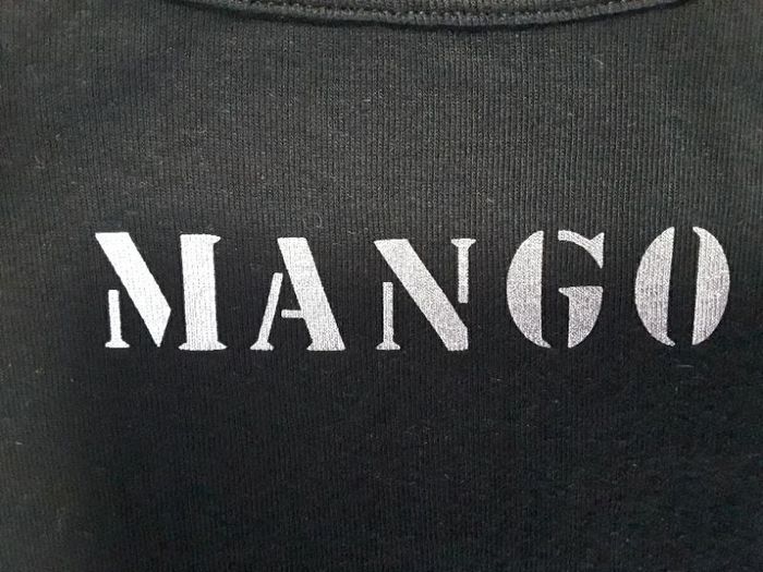 Marcel noir Mango logo argenté