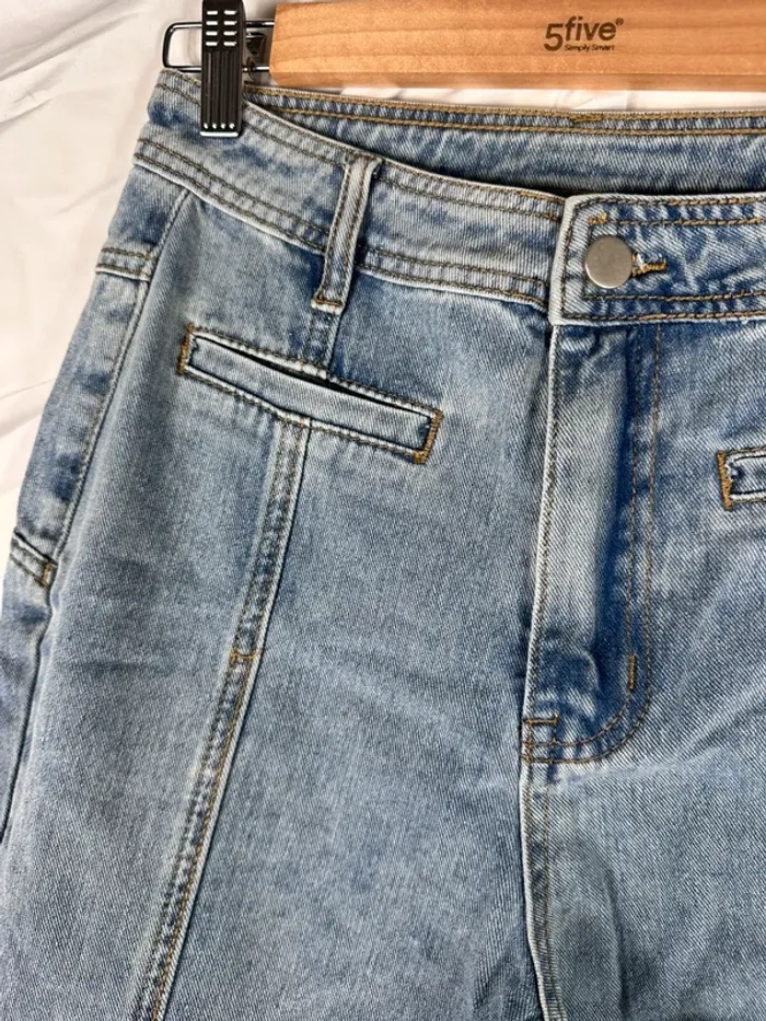 Jean SHEIN – Original & neuf avec étoiles rouges à l’arrière, pour un look audacieux - photo numéro 3