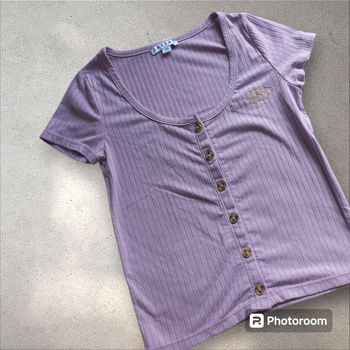 Tee-shirt bouton col rond 🌸