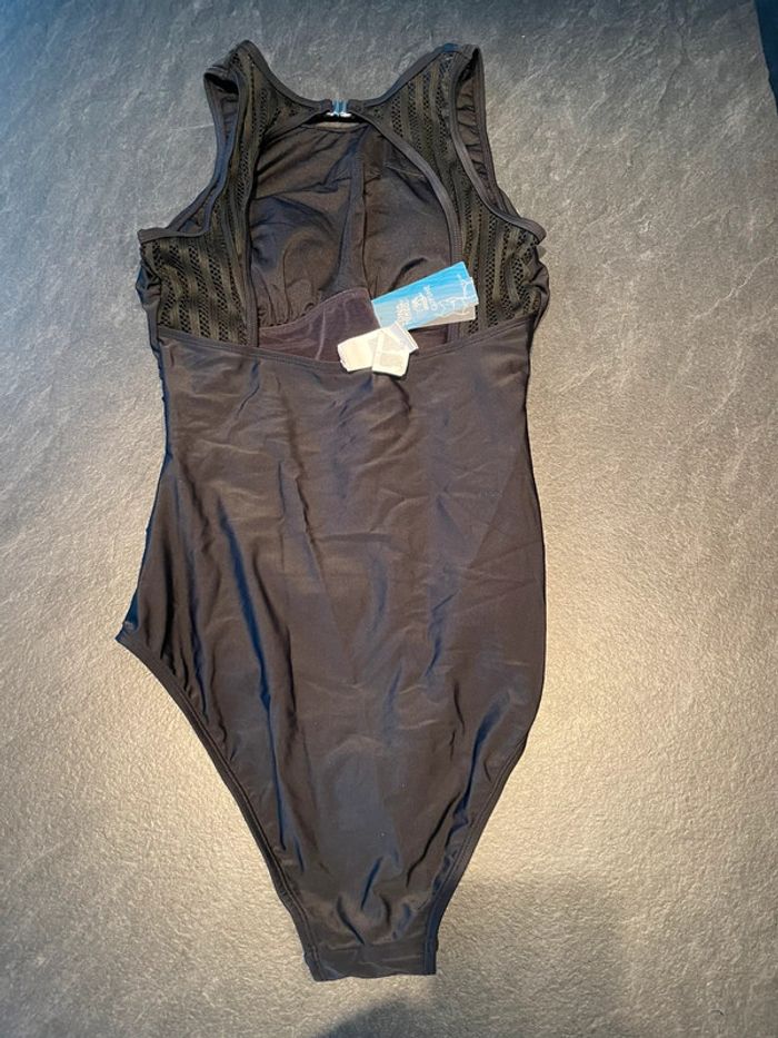 Très beau maillot 1 pièce taille 42 - photo numéro 5