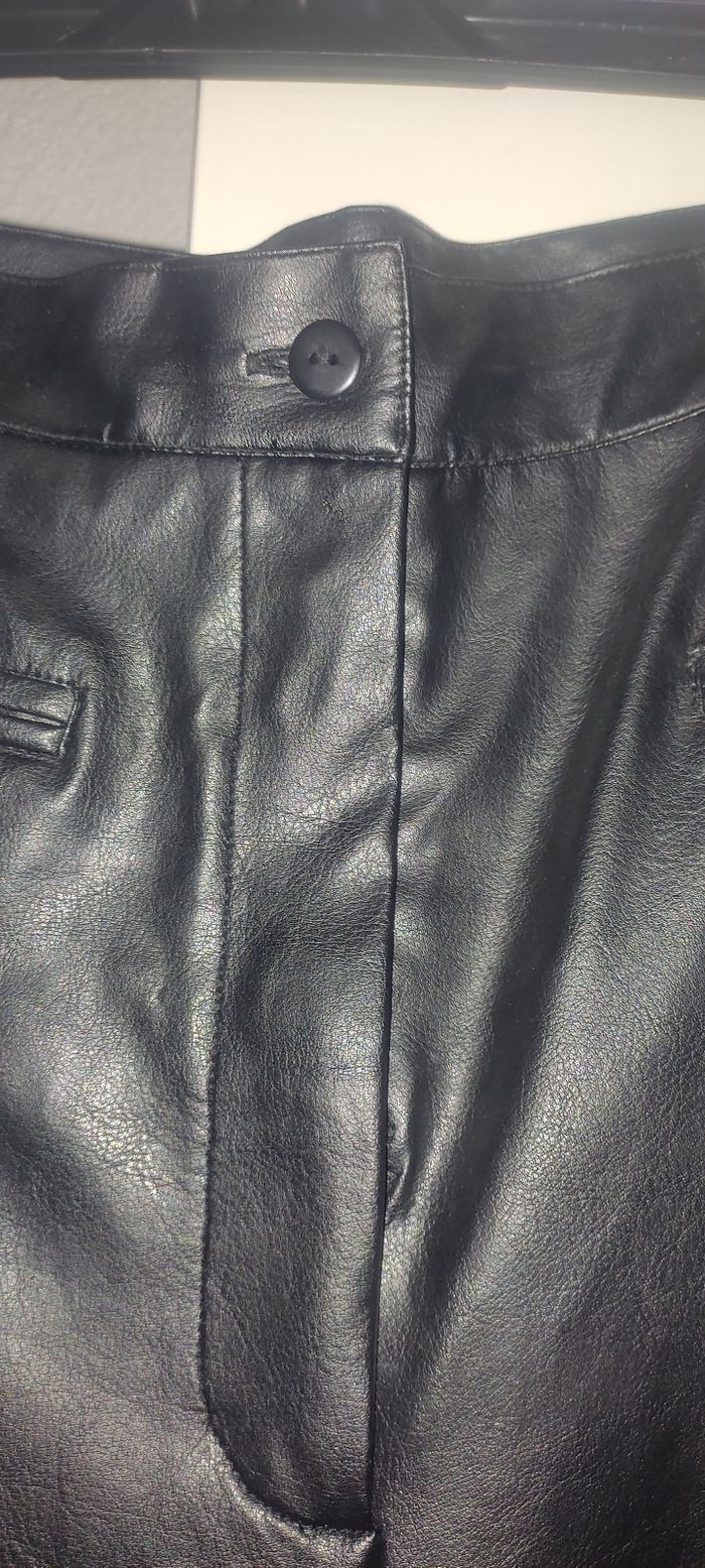 Pantalon simili cuir noir T 46 - photo numéro 2