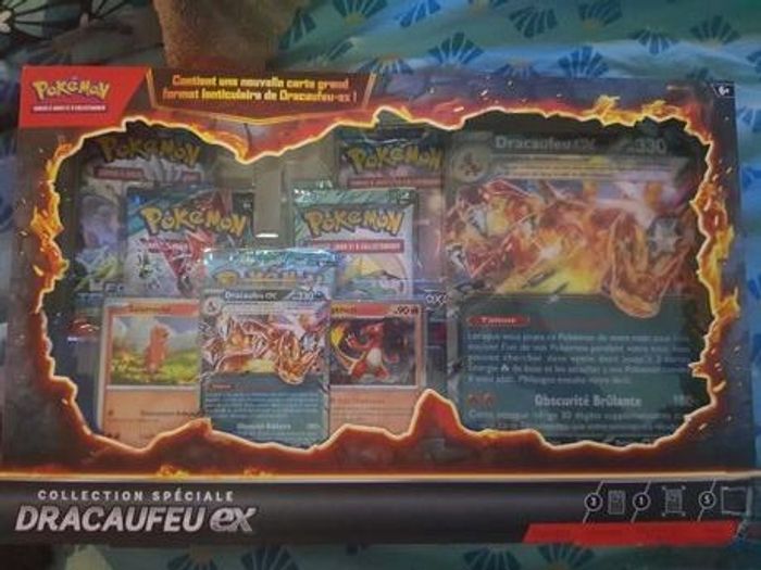 Coffret Pokemon Collection Spéciale Dracaufeu EX Neuf et scellé