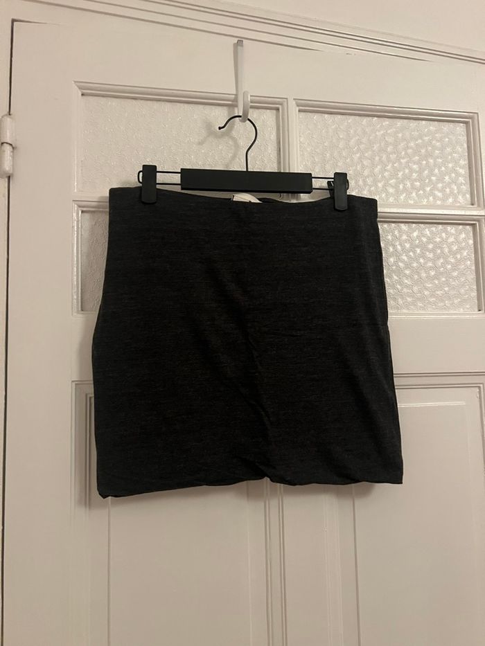 Jupe courte H&M taille M chine foncé