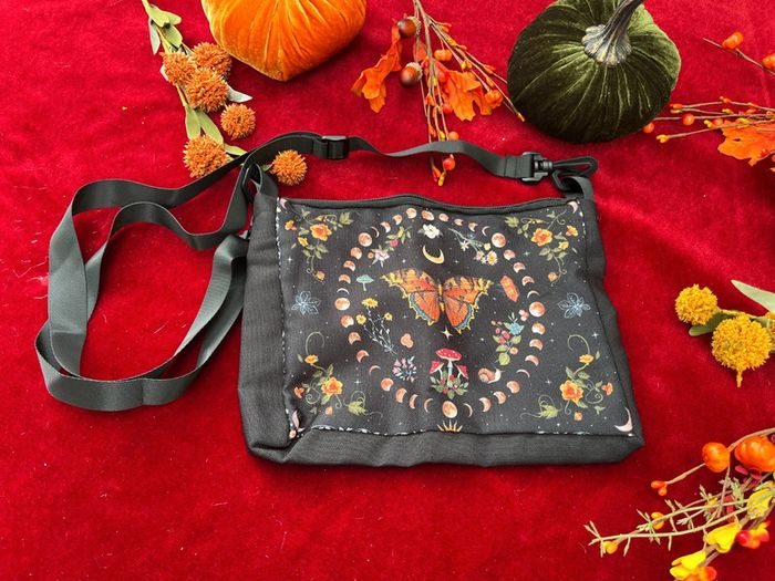 Sac bandoulière bohème motif papillon, lune & fleurs - photo numéro 2