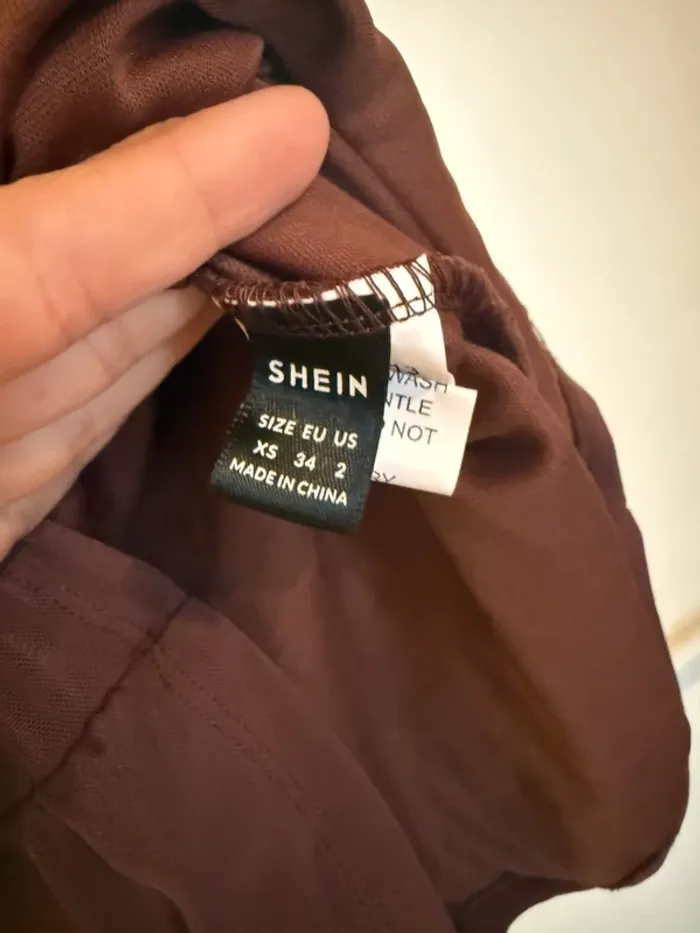 Robe moulante en très bon état marron taille XS Shein - photo numéro 8