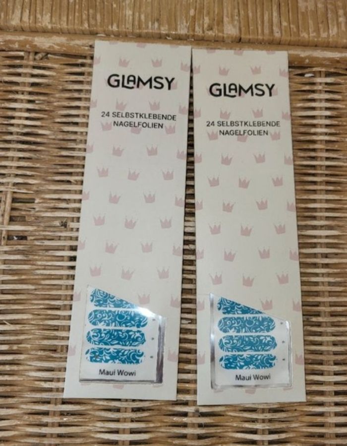 Lot de 48 films adhesifs pour ongles Bleu avec motif blanc Différentes tailles