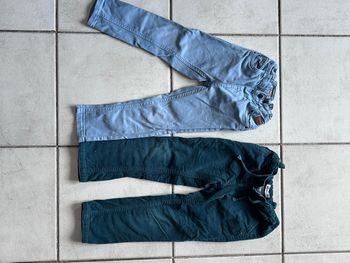 Lot 2 pantalons enfant