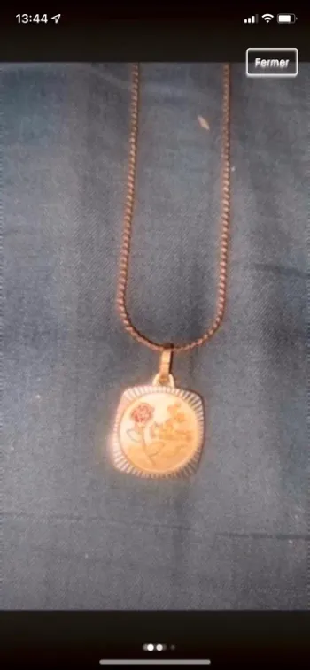 Ensemble  chaîne  plus  médaille