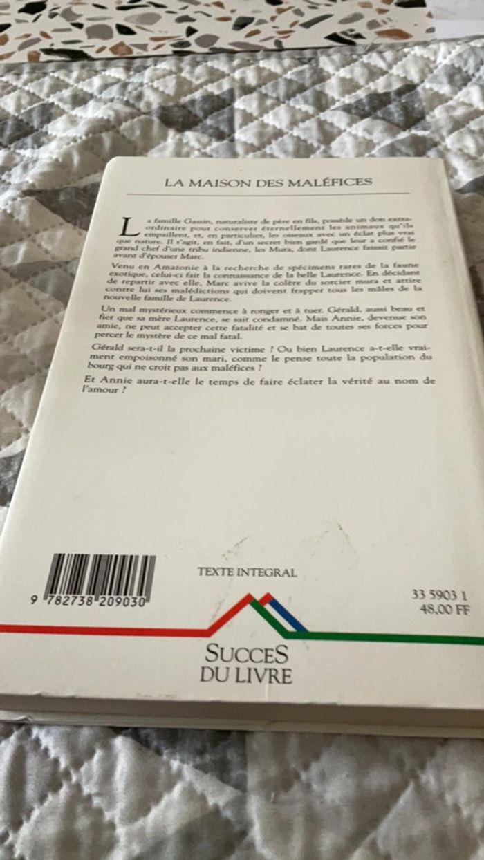 # la maison des maléfices Hélène Marval - photo numéro 3