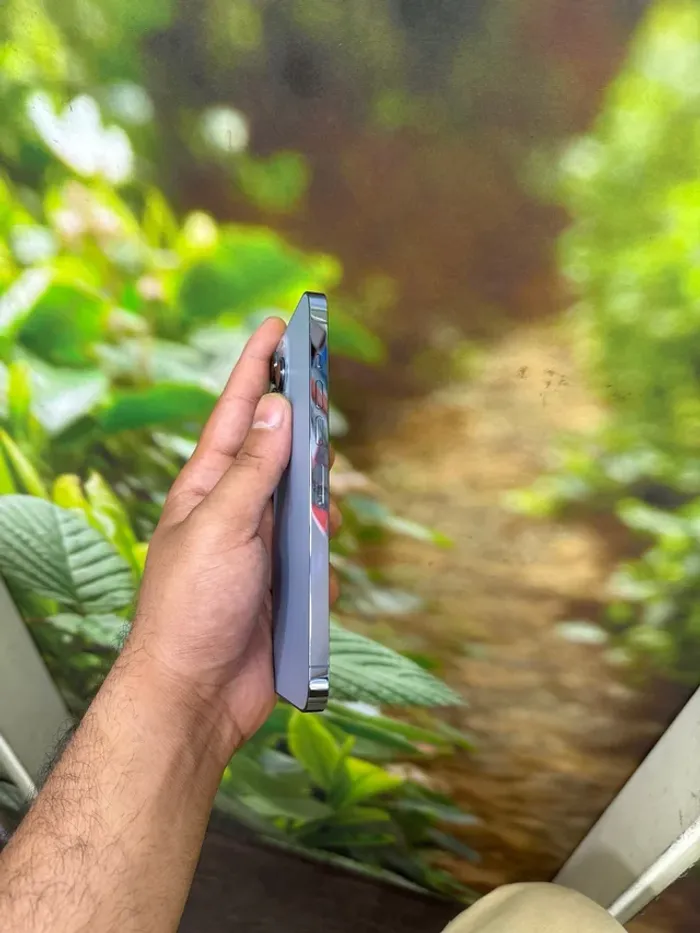 Iphone 13 pro max · 256 Go · Gris sidéral - photo numéro 3