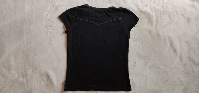 tee shirt manche courte Levi's noir et doré taille 14ans - photo numéro 2
