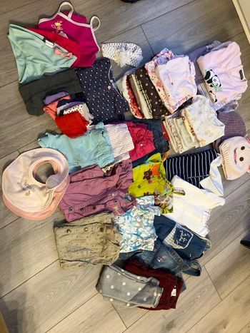 Lot vêtements fille 2 ans
