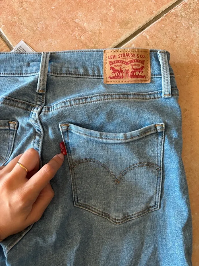 Jean levis bleu clair 312 - photo numéro 3