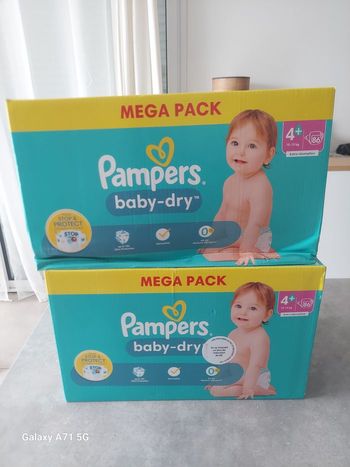 Couches pampers t4+