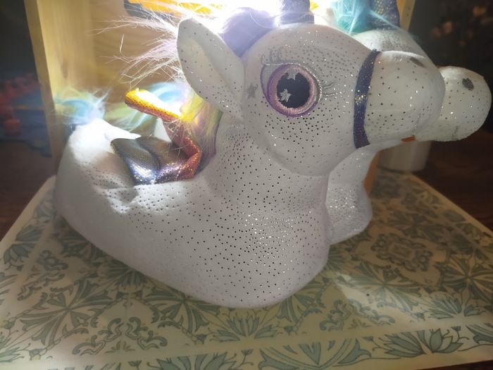 Chaussons fille licorne 🦄 P.35/36 - photo numéro 3