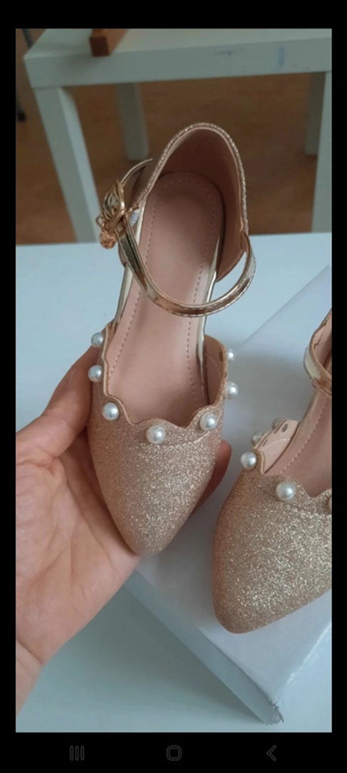 2 paires d'escarpins pour fillettes 27 - photo numéro 6