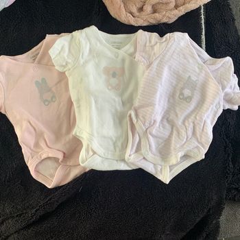 Lot 3 bodys naissance fille