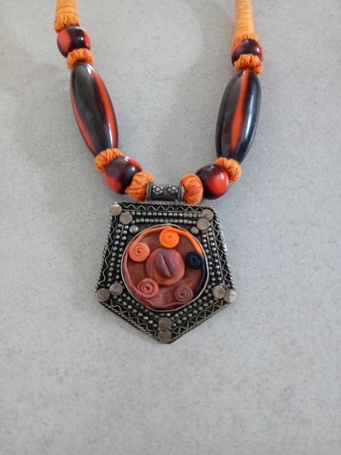 Collier - photo numéro 2