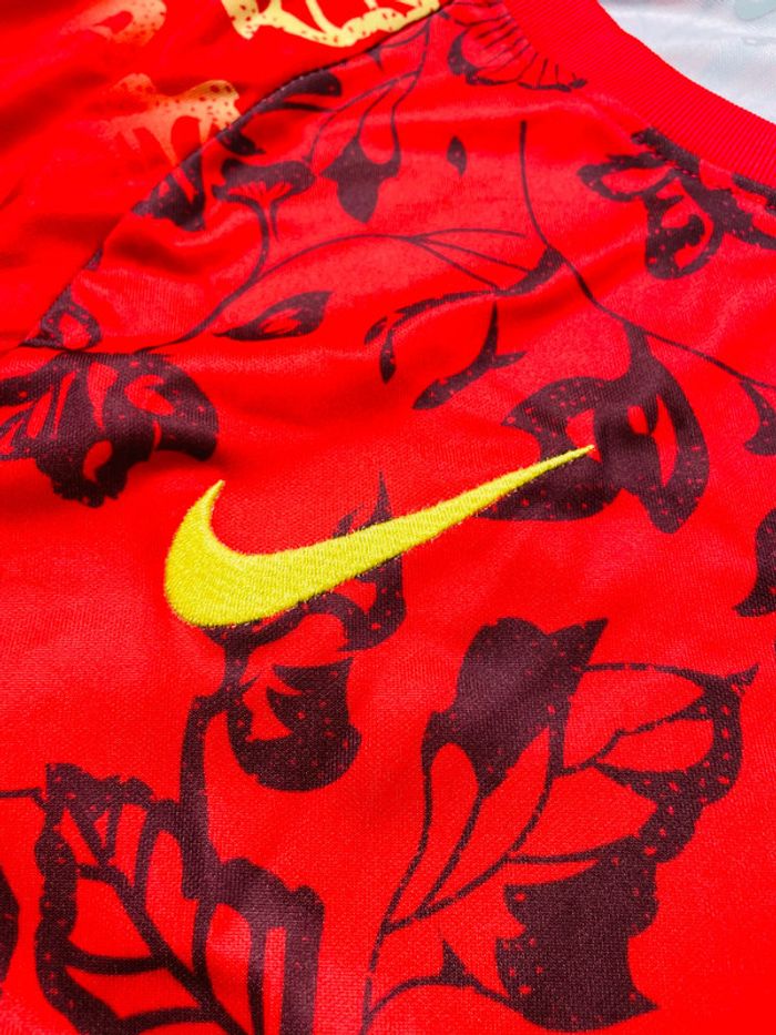 Maillot concept foot Portugal rouge fleurs taille S - photo numéro 6