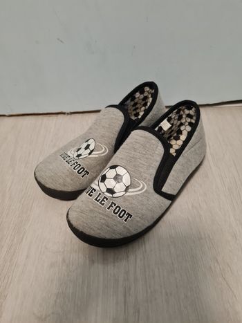Chaussons "Foot" P33 comme neufs