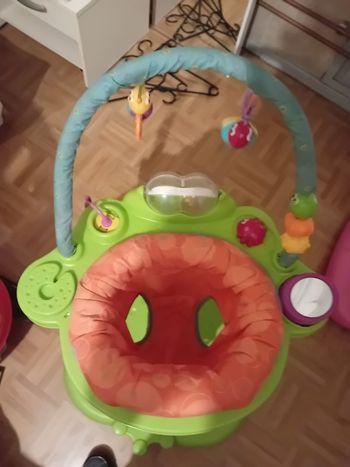 Trotteur fisher-price tournant a 360 degrés 