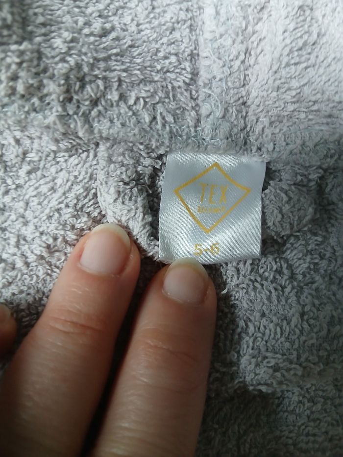 Peignoir gris 5-6 ans - photo numéro 4