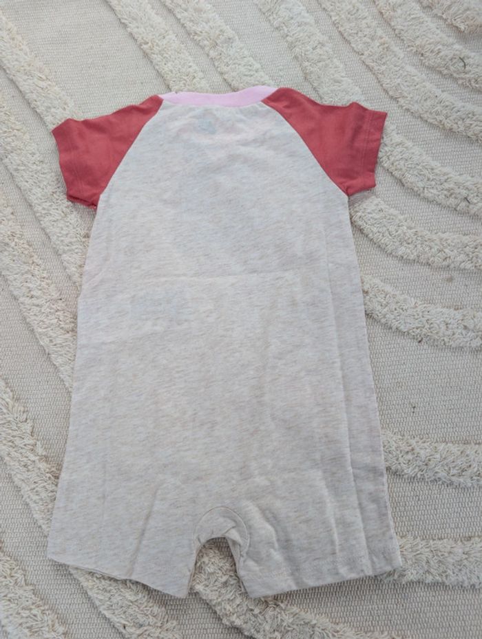 Grenouillère courte 9 mois Nike neuf - photo numéro 5