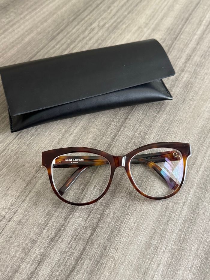 Lunettes Yves Saint Laurent + étui