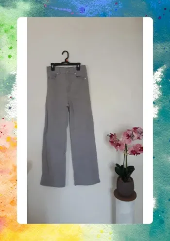 Jeans taille haute pates d'elephant taille 34