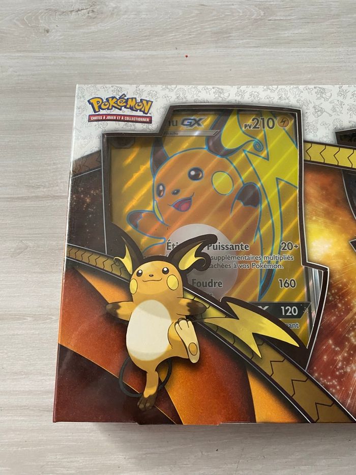 Coffret Pokémon Raichu GX - photo numéro 3