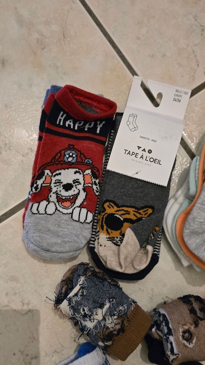 😍🤩💙 lot socquettes et chaussettes 23/26 et 24/26 garçon 💙🤩 - photo numéro 2