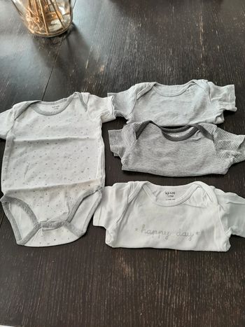 Lot 4 bodie manche courte