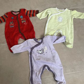 Lot 3 pyjamas