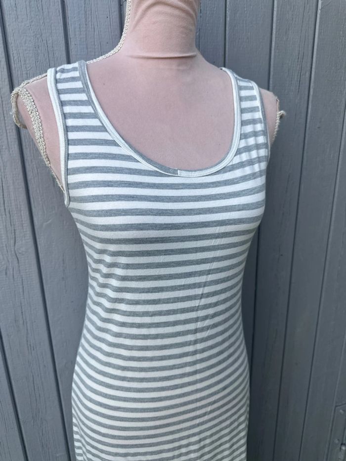 Robe longues rayée sans manches été moulante - photo numéro 2