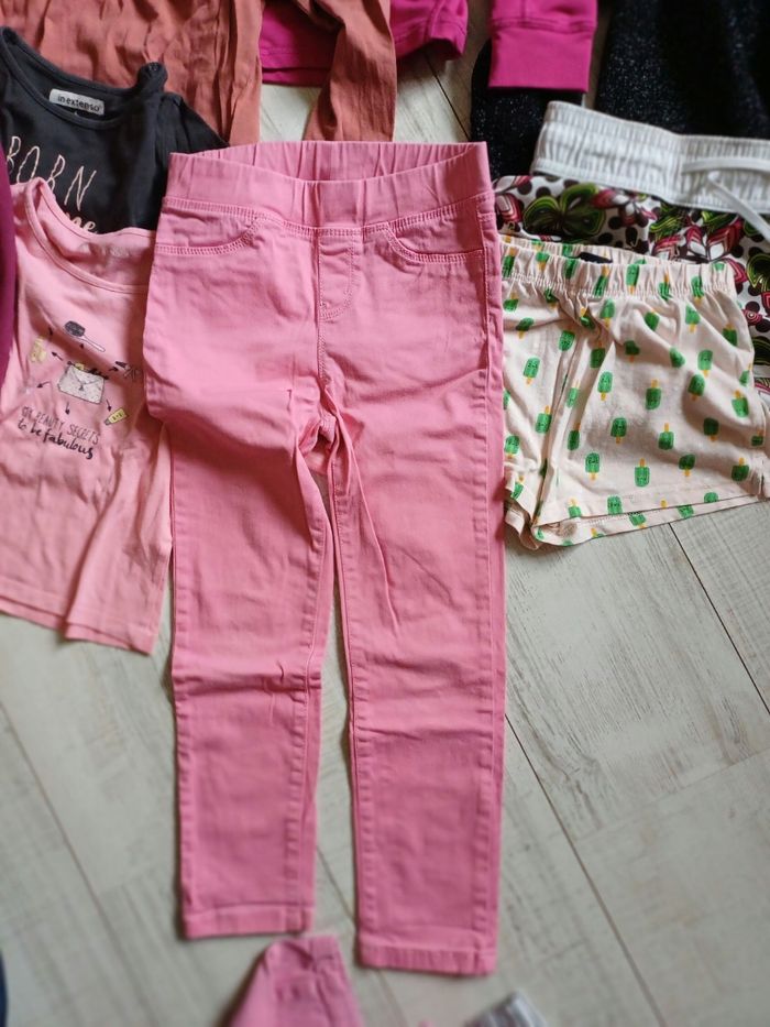 Lot vêtements fille en 6 ans - photo numéro 5