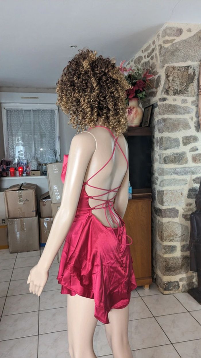 Combinaison camisole en satin dos nu taille S/ 36 jamais porté - photo numéro 3