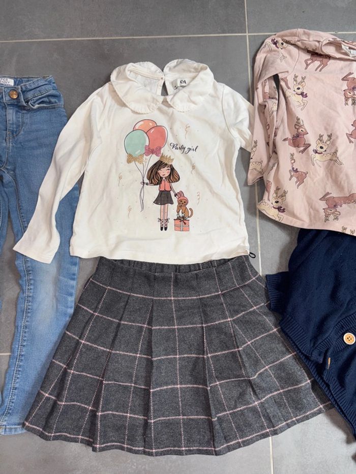 Lot de vêtements en 6 ans - photo numéro 2