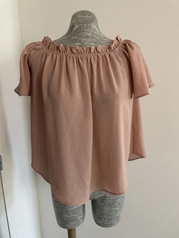 Très joli petit haut court taille L