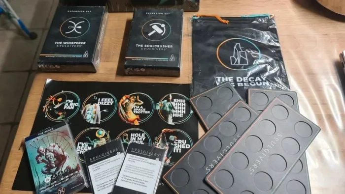 Neuf sous cellophane jeu de société Soulgivers + 3 Extensions + Autres des éditions Gravity Games, - photo numéro 3