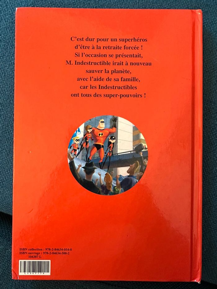 Livre Disney Hachette club du livre Pixar Les indestructibles vintage rouge - photo numéro 2