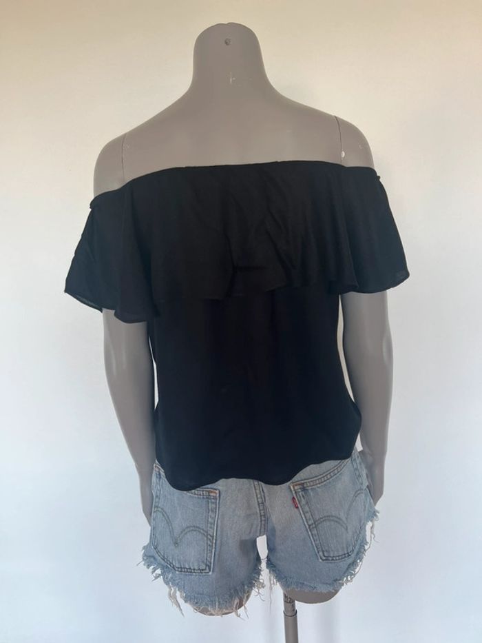 T-shirt noir Oysho col avec volants – taille S – épaules dénudées - photo numéro 2