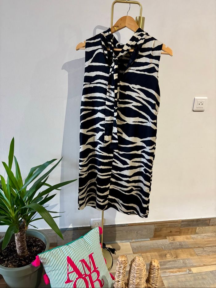 Robe mi-longue taille S - photo numéro 4