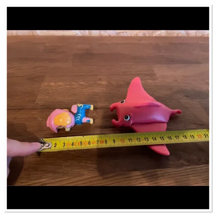 Idée Cadeau 🎁 Figurine Aqua Pups de Stella avec avec sa raie manta de la Pat Patrouille Paw Patrol - photo numéro 11