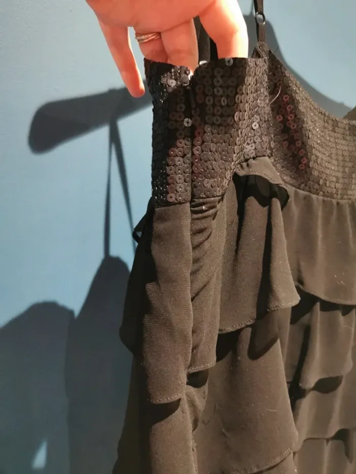 Robe noire - photo numéro 4