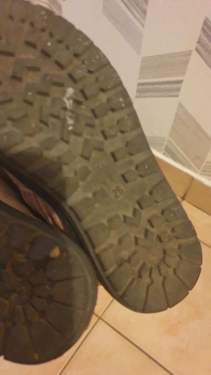 Chaussure 25 - photo numéro 4