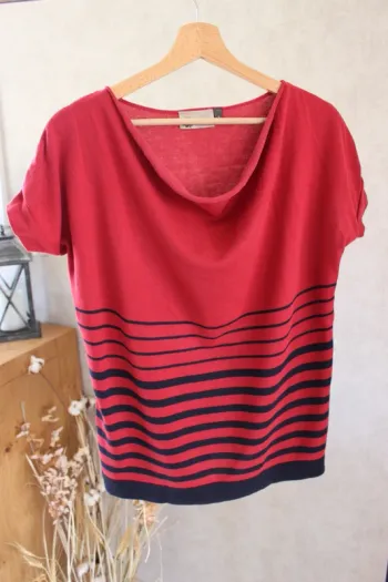👕 Pull rouge à rayures marine, Woman 📌