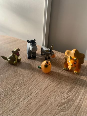 Lot d’animaux en plastique idéal pour jouer dans le bain
