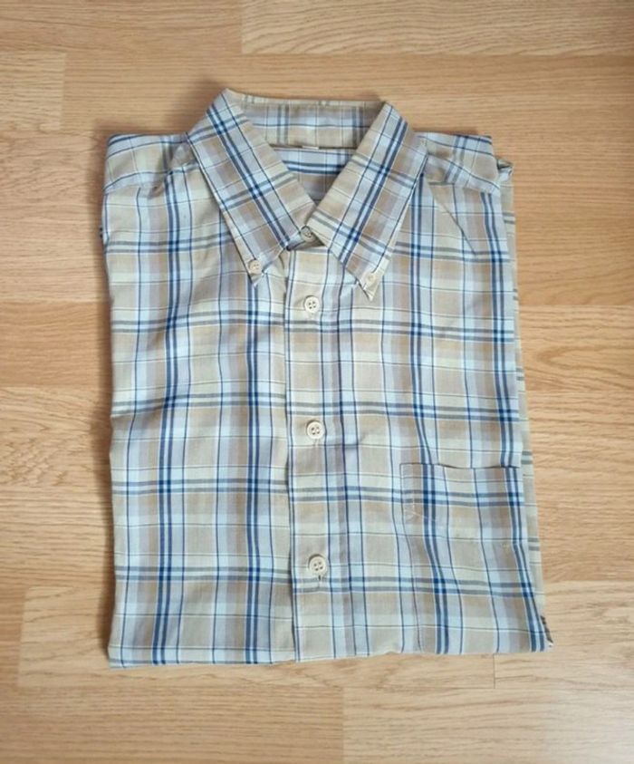 Chemise à carreaux bleu en T.M (TBE)