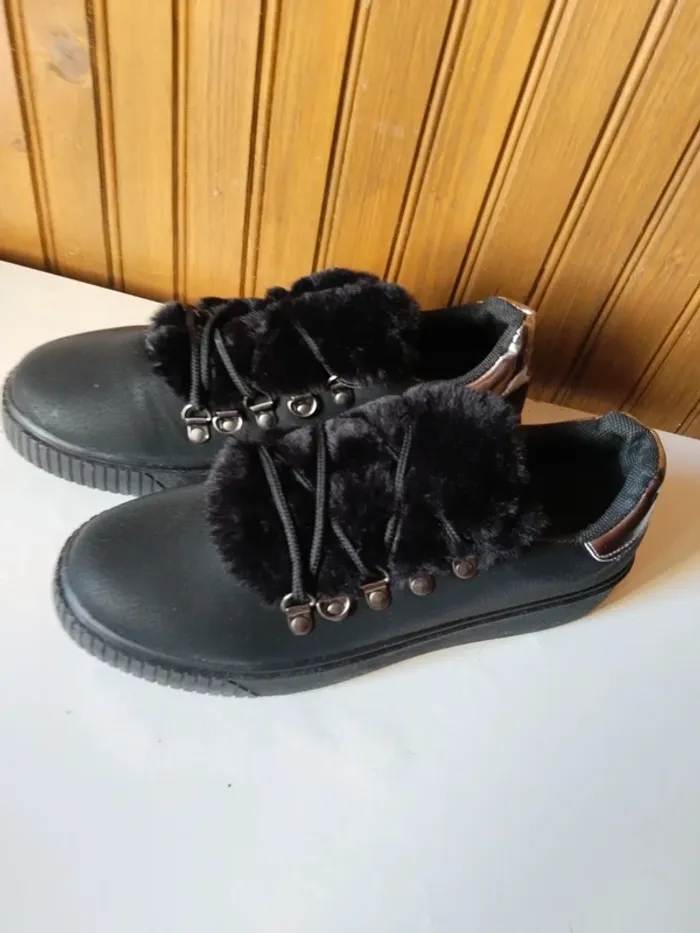 Jolies baskets chaussures femme pointure 41 - photo numéro 3